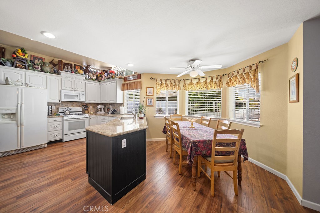 39521 Via Temprano Property Photo 18