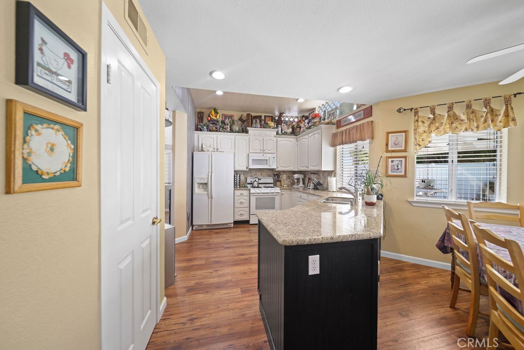 39521 Via Temprano Property Photo 19
