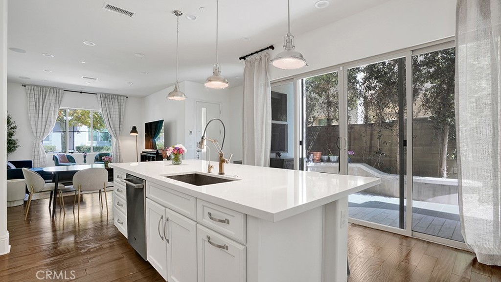 111 Frame Property Photo 6