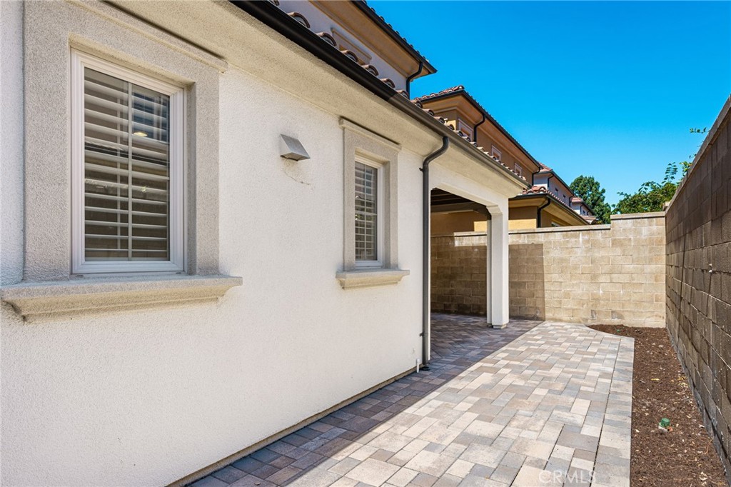 61 Cactus Flower Property Photo 17