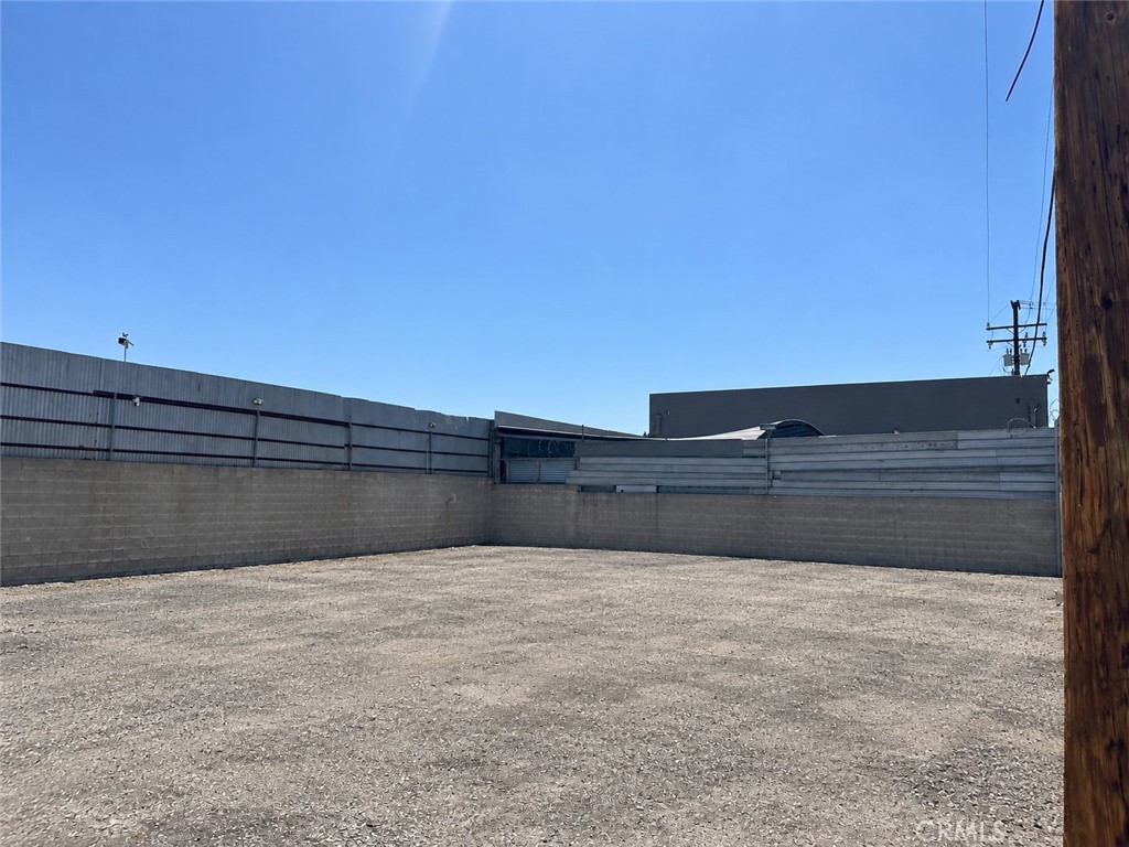 15538 Rosales Property Photo 3