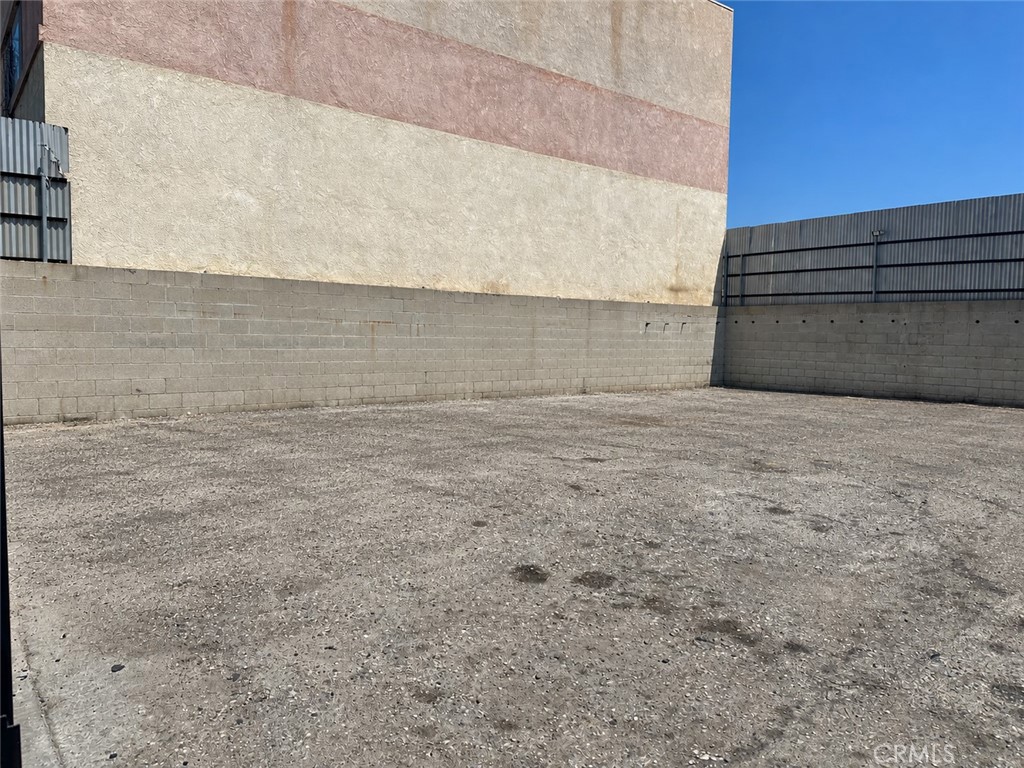 15538 Rosales Property Photo 4
