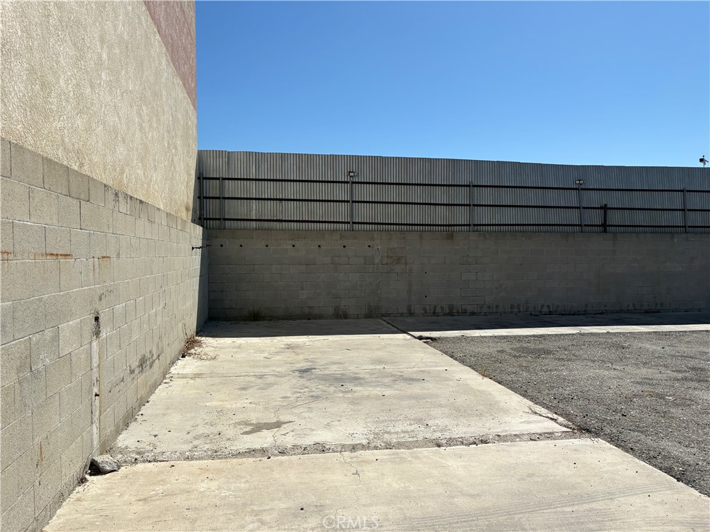 15538 Rosales Property Photo 5