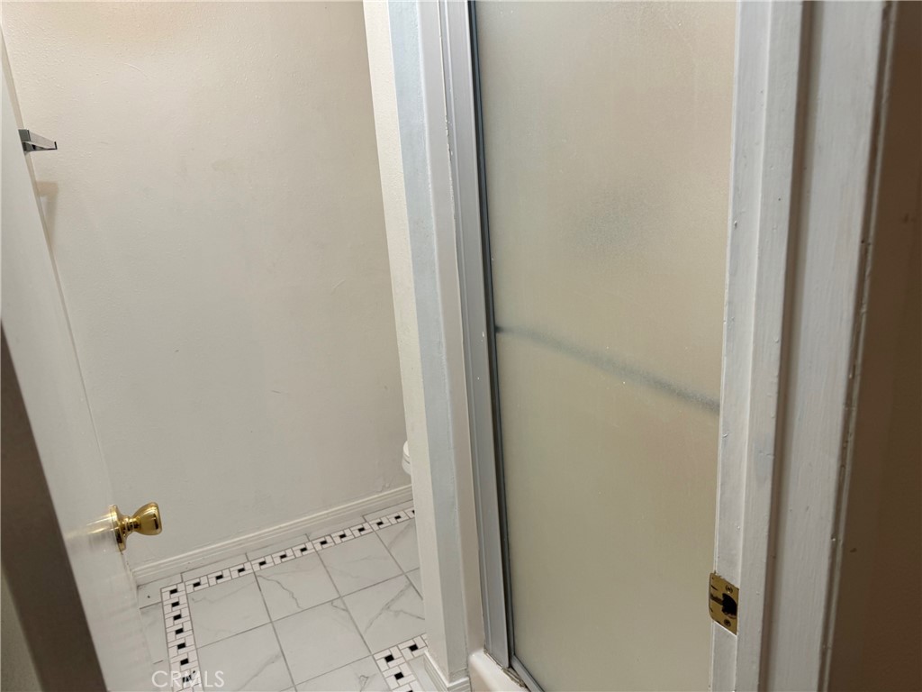 5460 White Oak Property Photo 12