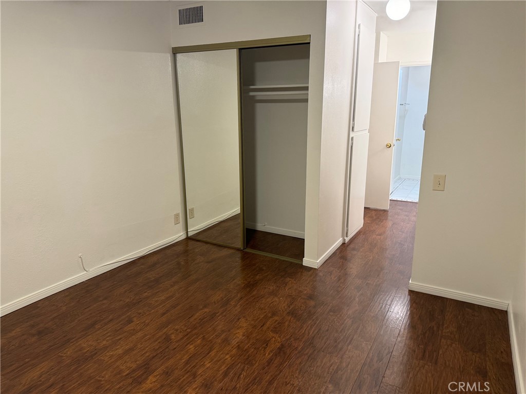 5460 White Oak Property Photo 16