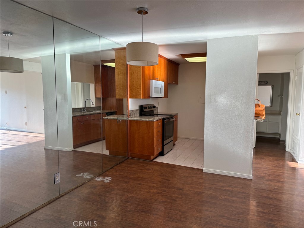 5460 White Oak Property Photo 27