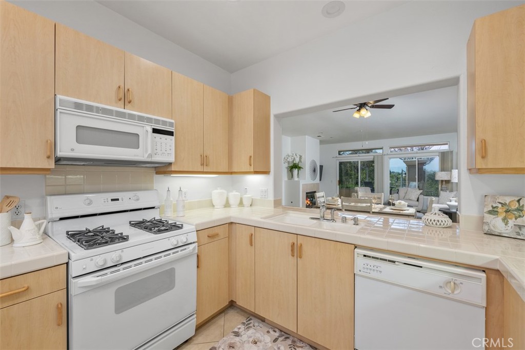 21724 San Leandro Property Photo 9