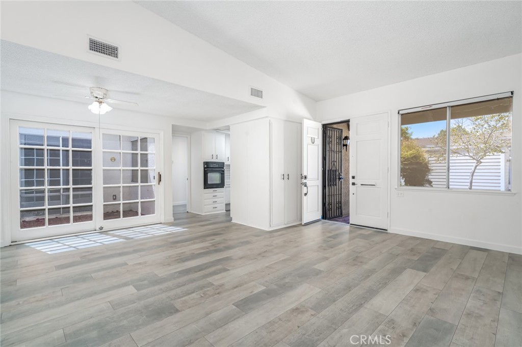388 Avenida Castilla B Property Photo 1