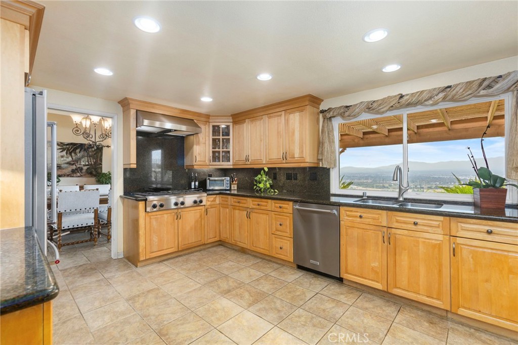 11917 Rustic Hill Property Photo 12