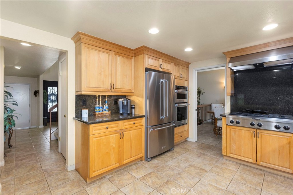 11917 Rustic Hill Property Photo 13
