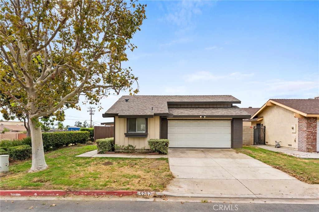 15797 Paine Property Photo 1