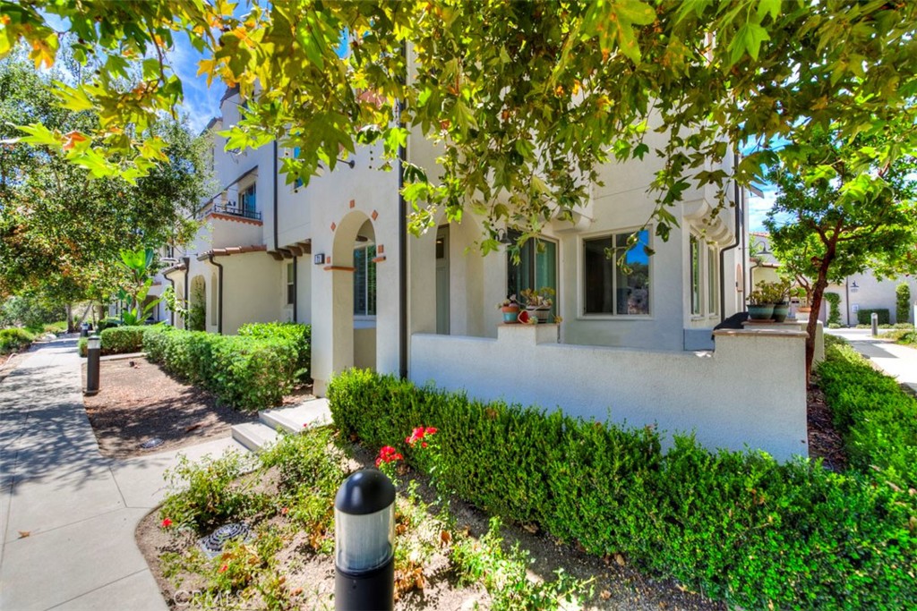 71 Adelfa Property Photo 4