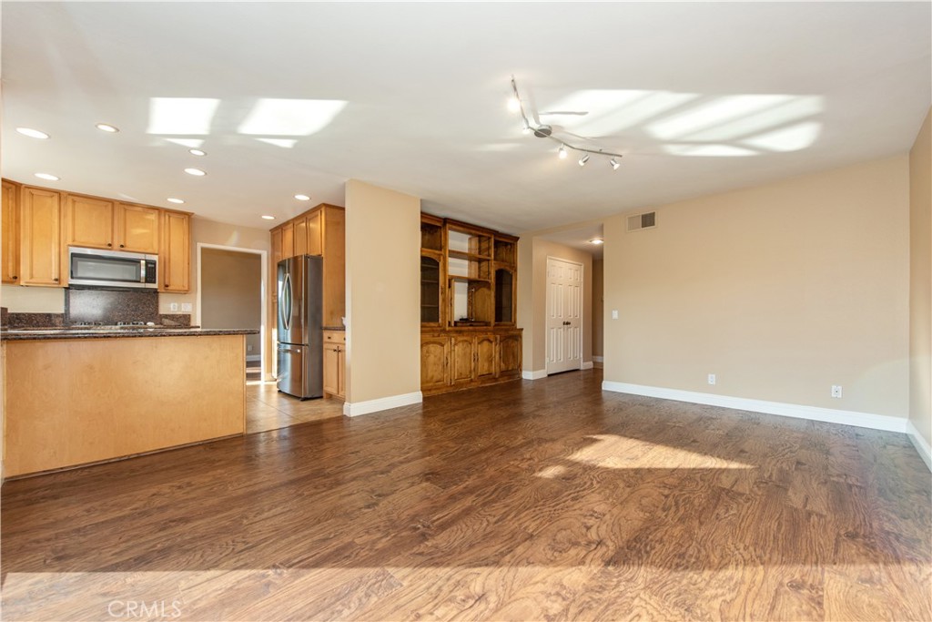 11 Oakgrove 48 Property Photo 6