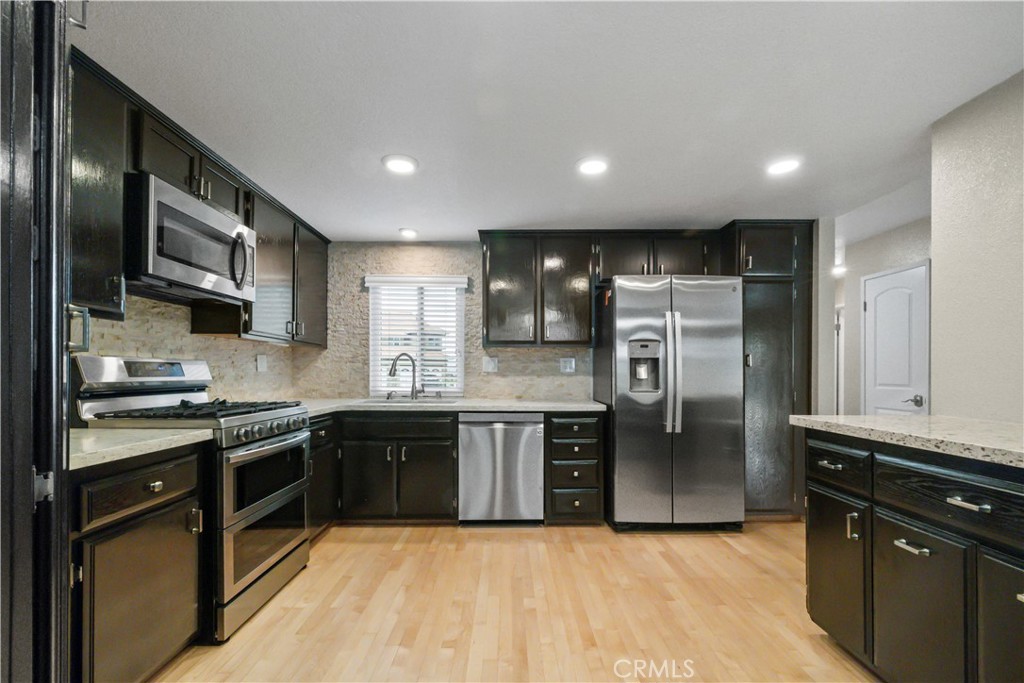766 S Langtree Property Photo 6