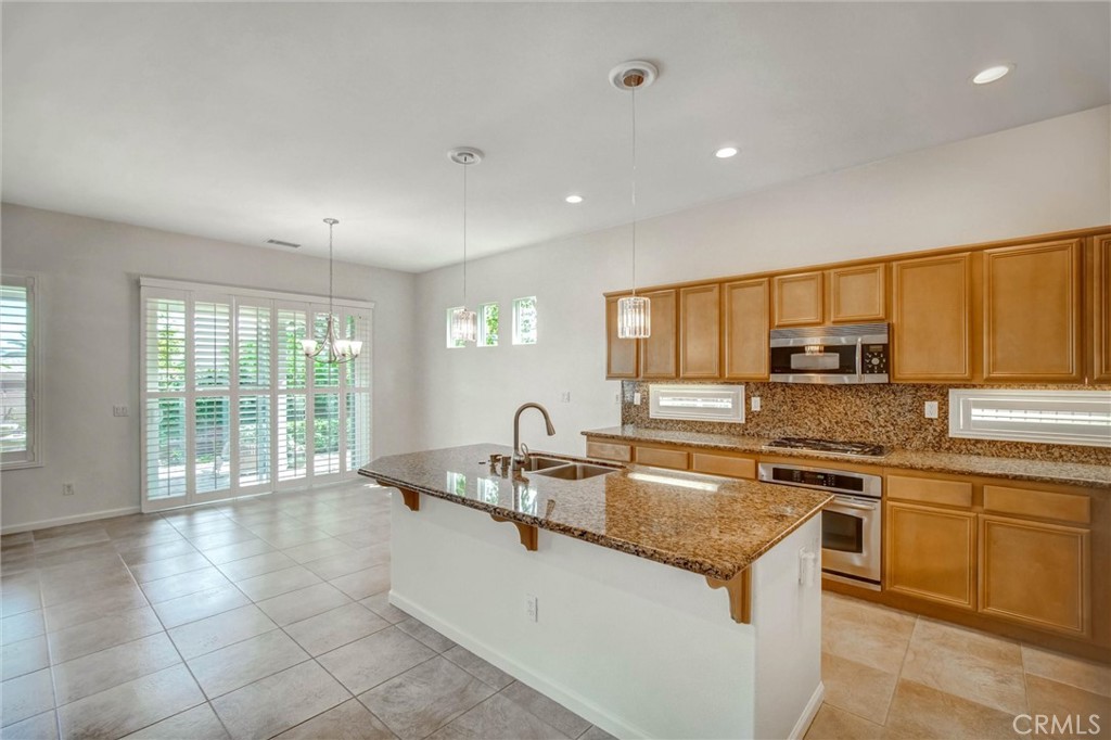 23906 Boulder Oaks Property Photo 8