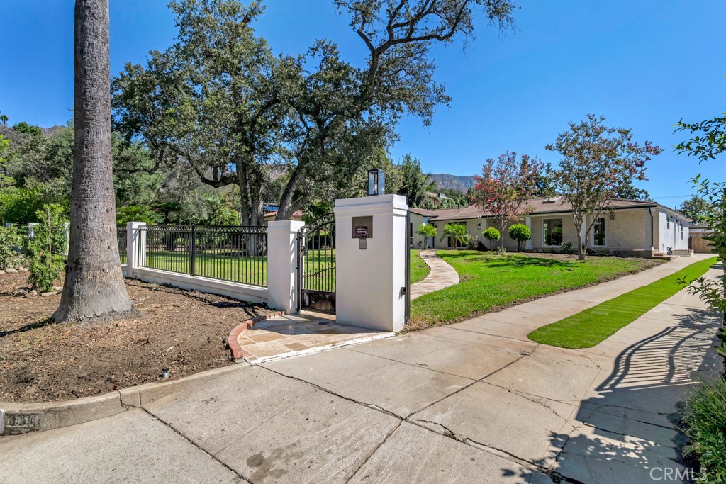 1914 Midlothian Drive Property Photo 4