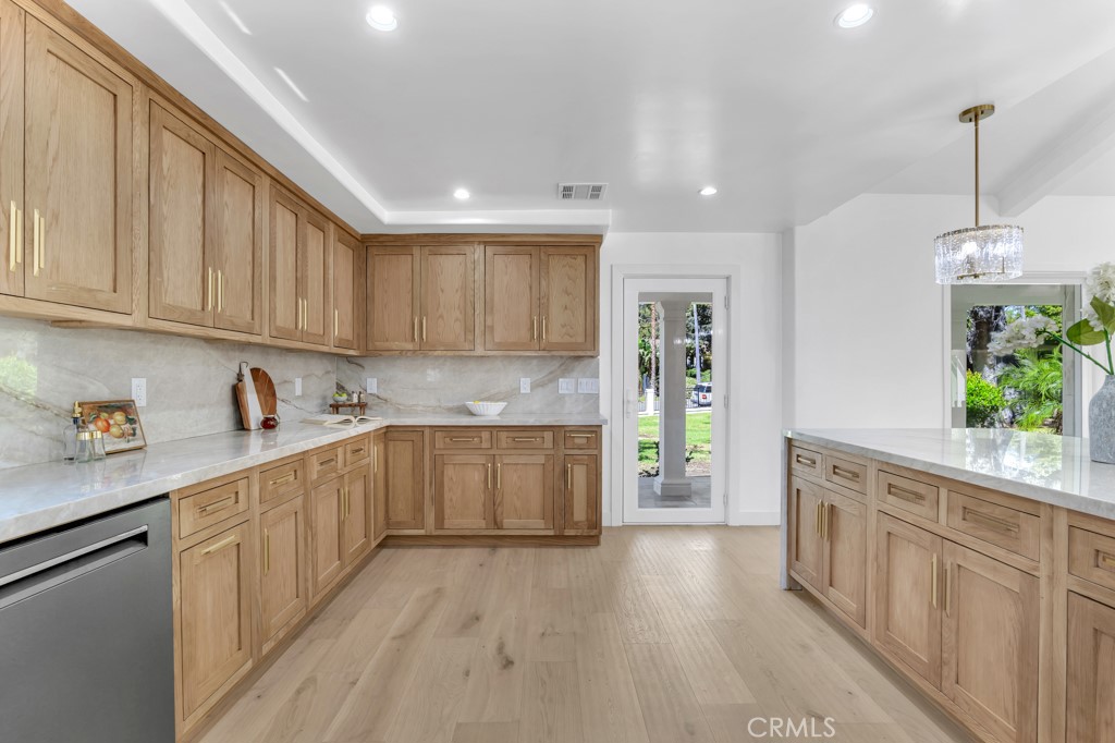 1914 Midlothian Drive Property Photo 13