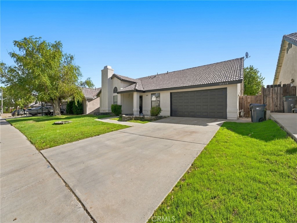 37620 Robin Lane Property Photo 2