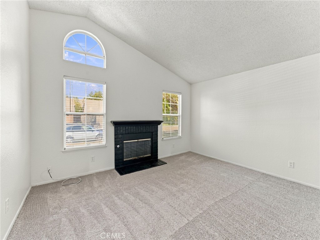 37620 Robin Lane Property Photo 5