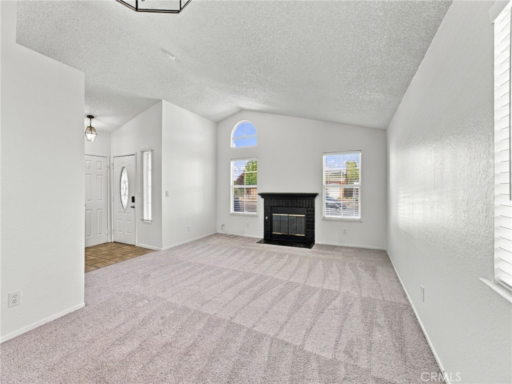 37620 Robin Lane Property Photo 6
