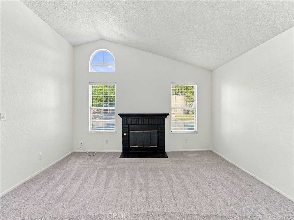 37620 Robin Lane Property Photo 7