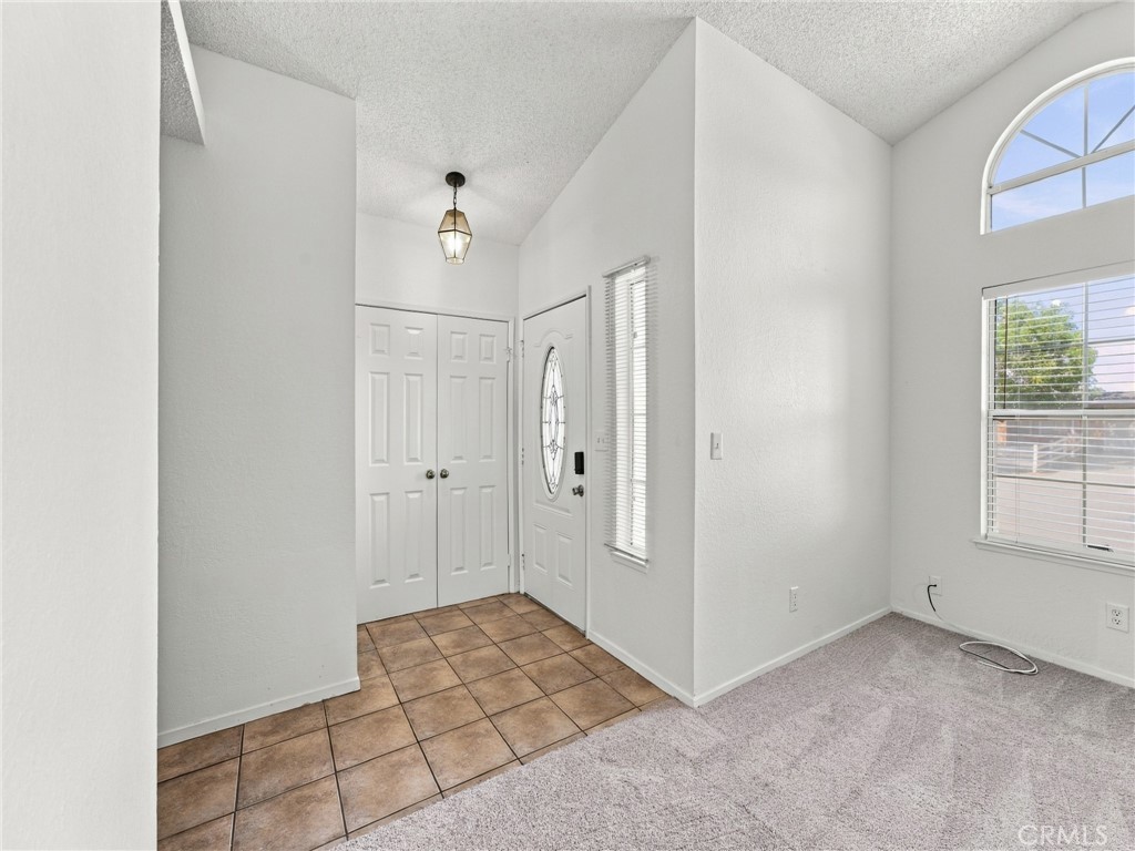 37620 Robin Lane Property Photo 8