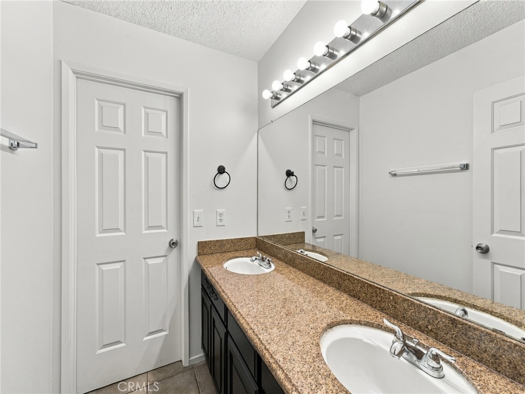 37620 Robin Lane Property Photo 17
