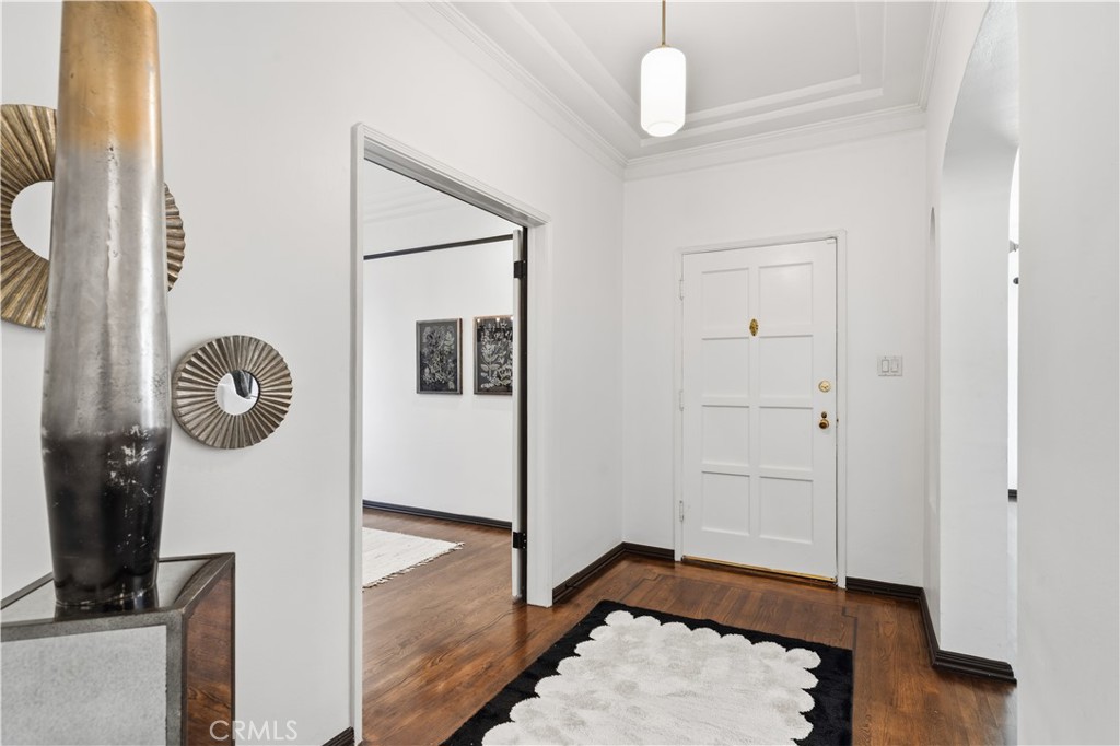 6237 And 6239 W 6th Street Property Photo 9