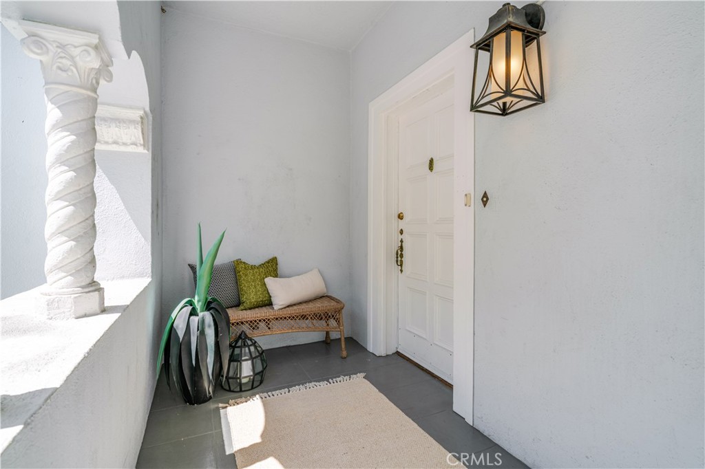 6237 And 6239 W 6th Street Property Photo 9