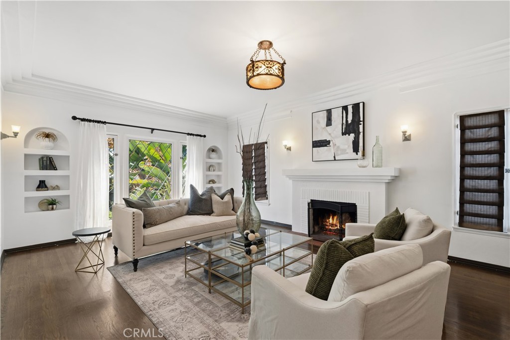 6237 And 6239 W 6th Street Property Photo 13
