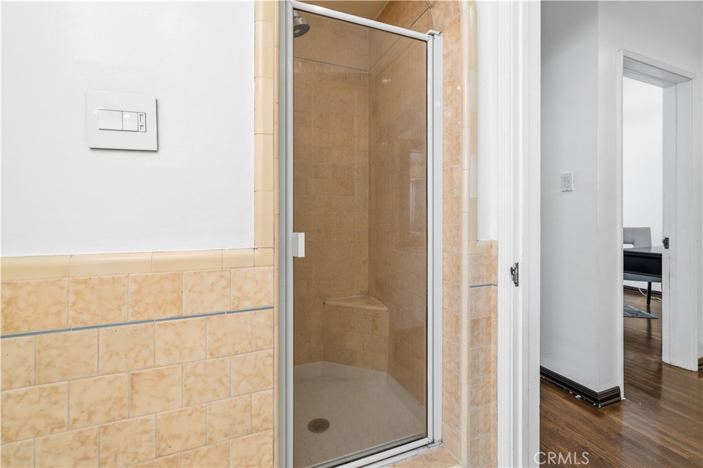 6237 And 6239 W 6th Street Property Photo 35