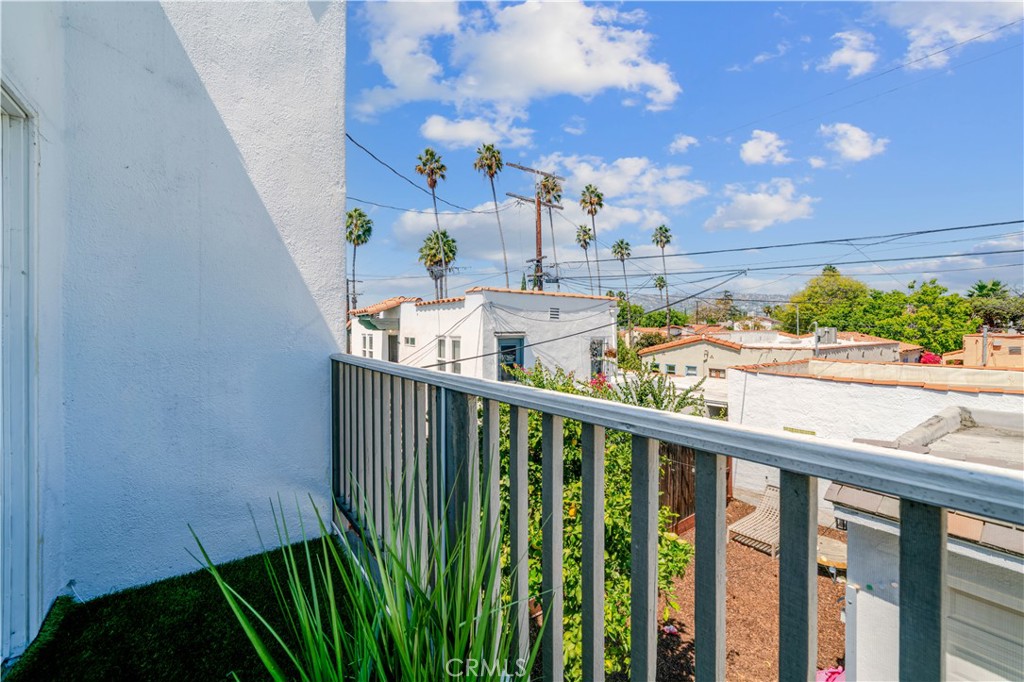 6237 And 6239 W 6th Street Property Photo 38