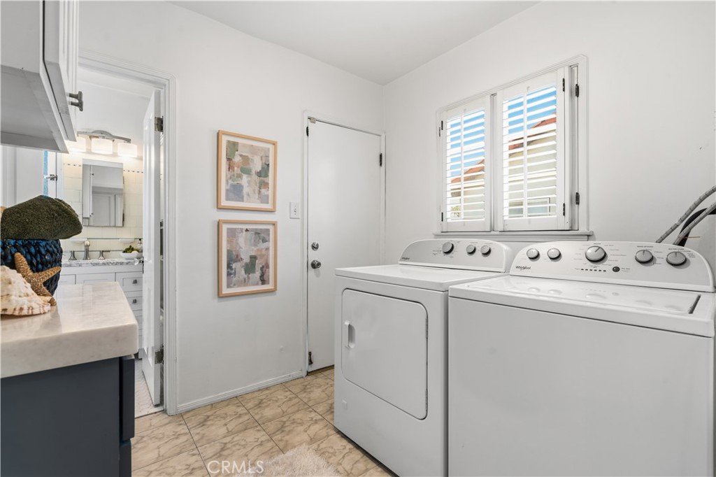 6237 And 6239 W 6th Street Property Photo 44