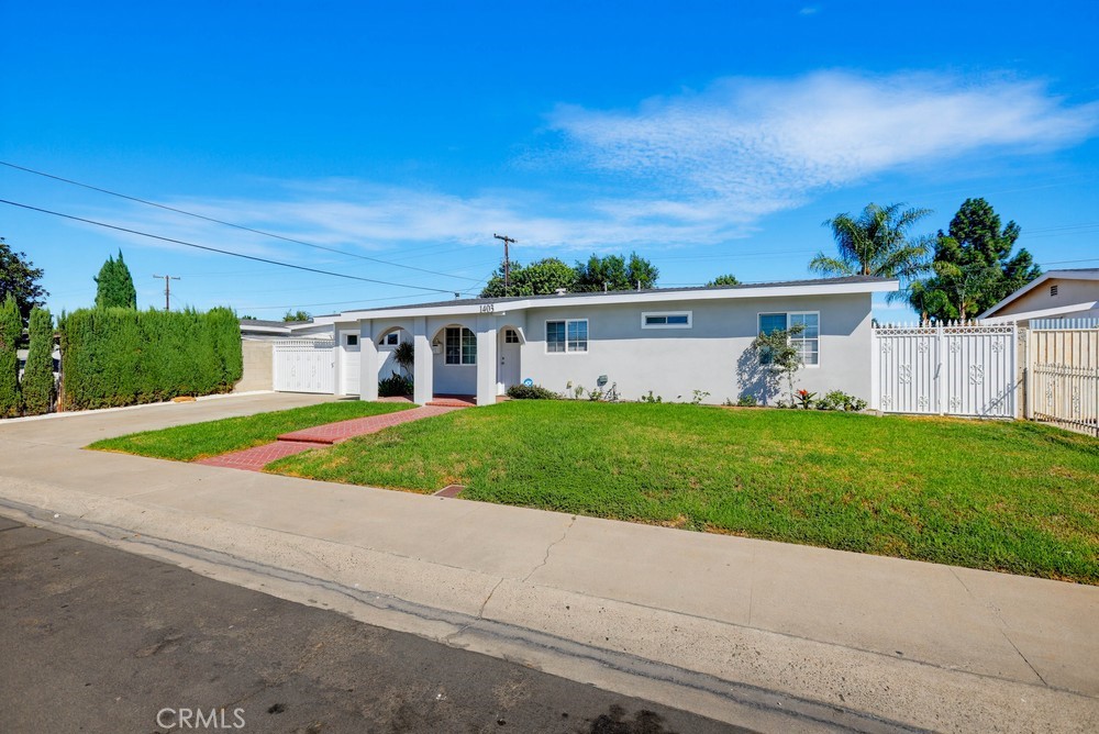 1403 E Florida Property Photo 3