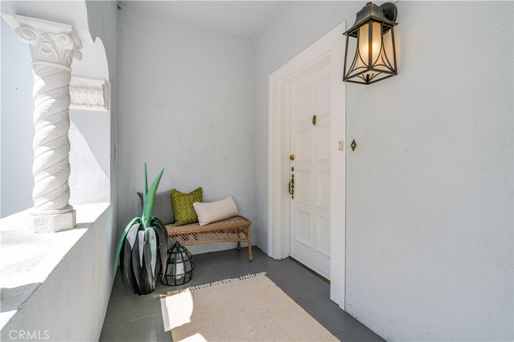 6237 And 6239 W 6th Street Property Photo 8
