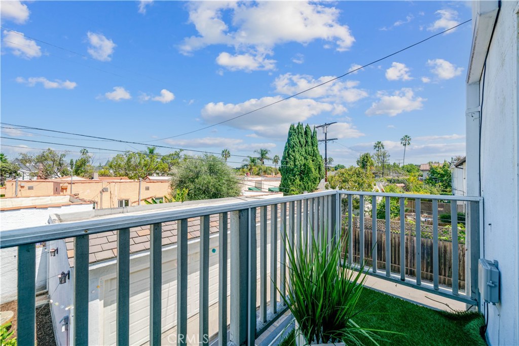 6237 And 6239 W 6th Street Property Photo 37