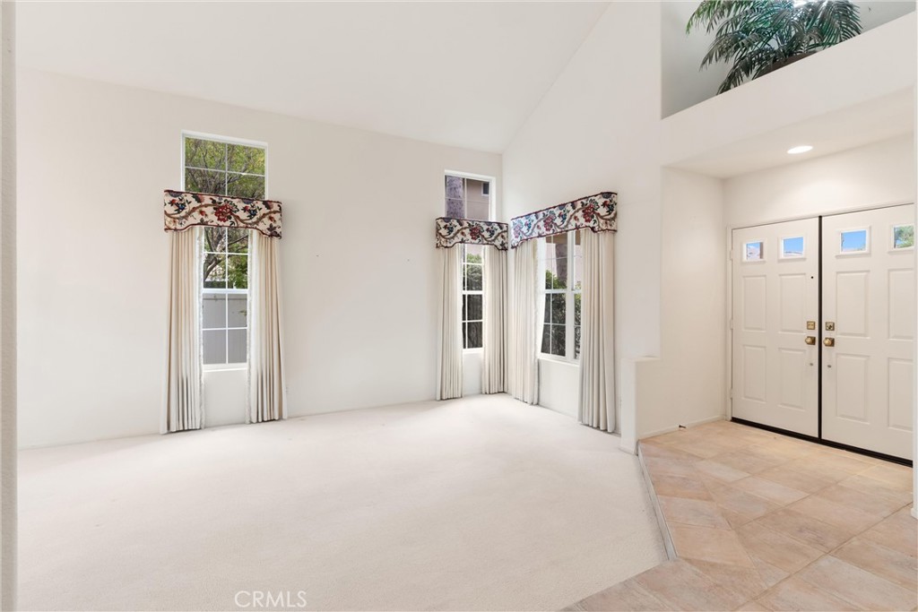 1912 Via Pimpollo Property Photo 8