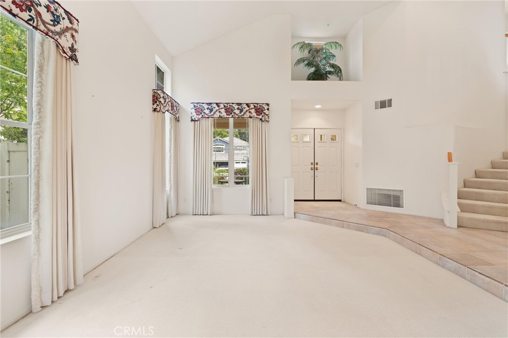 1912 Via Pimpollo Property Photo 9