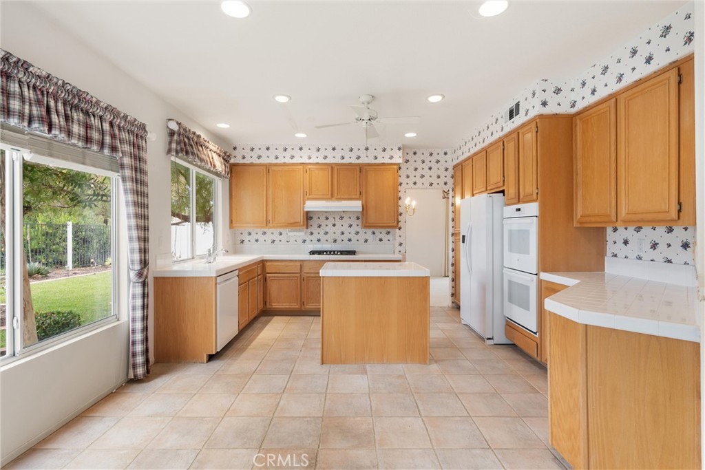 1912 Via Pimpollo Property Photo 20