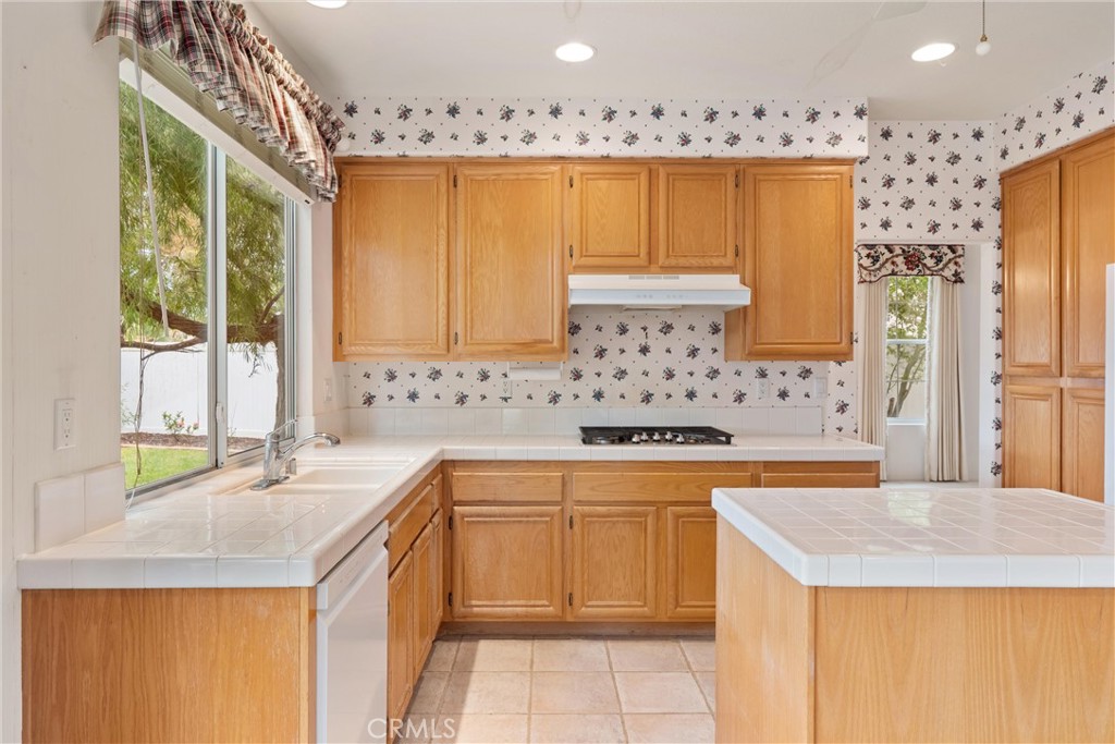 1912 Via Pimpollo Property Photo 21