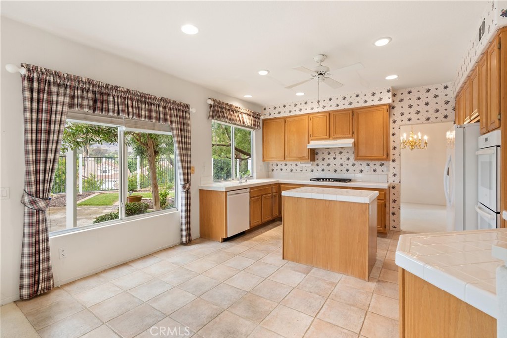 1912 Via Pimpollo Property Photo 22