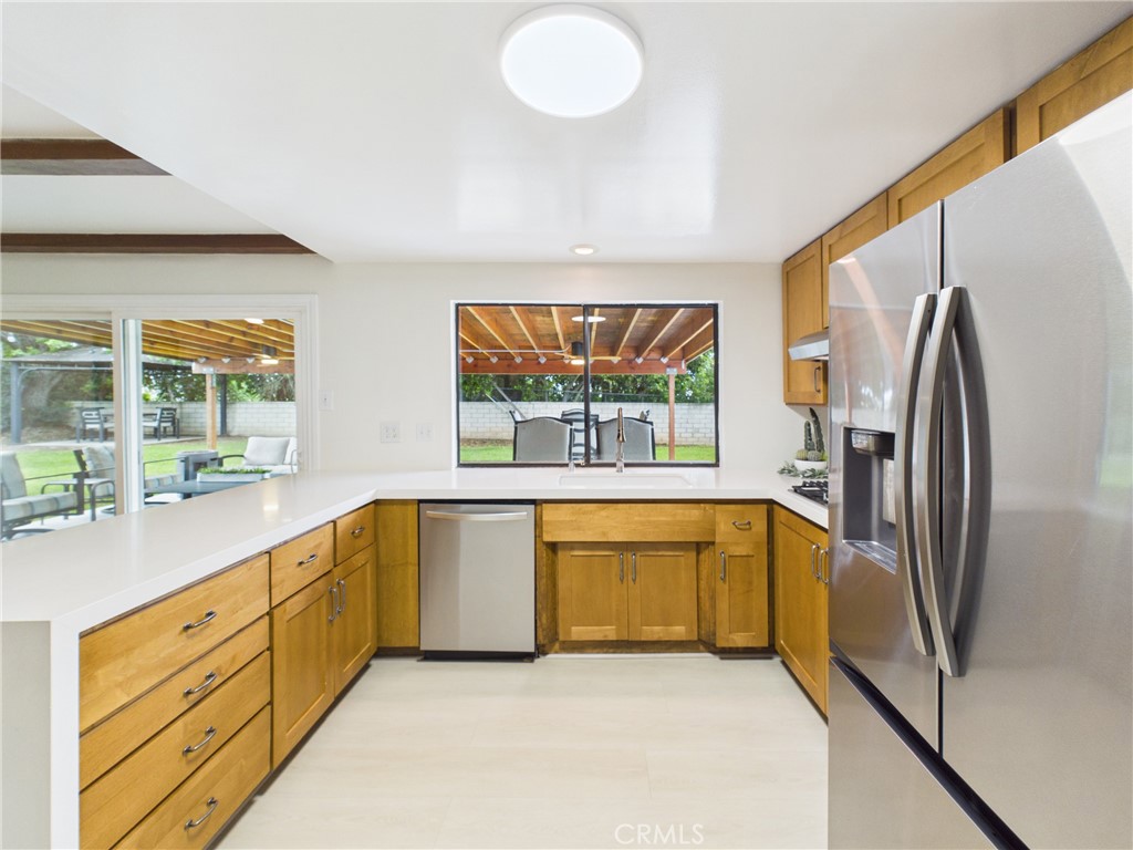 3030 N Butterfield Road Property Photo 18