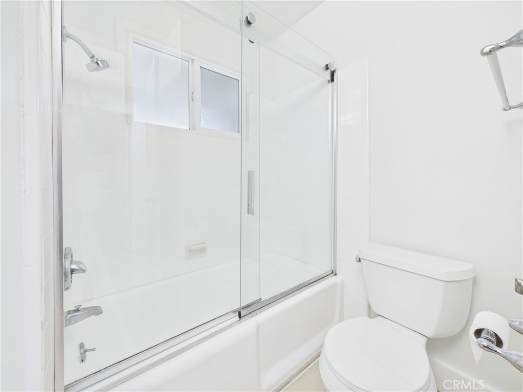 3030 N Butterfield Road Property Photo 21