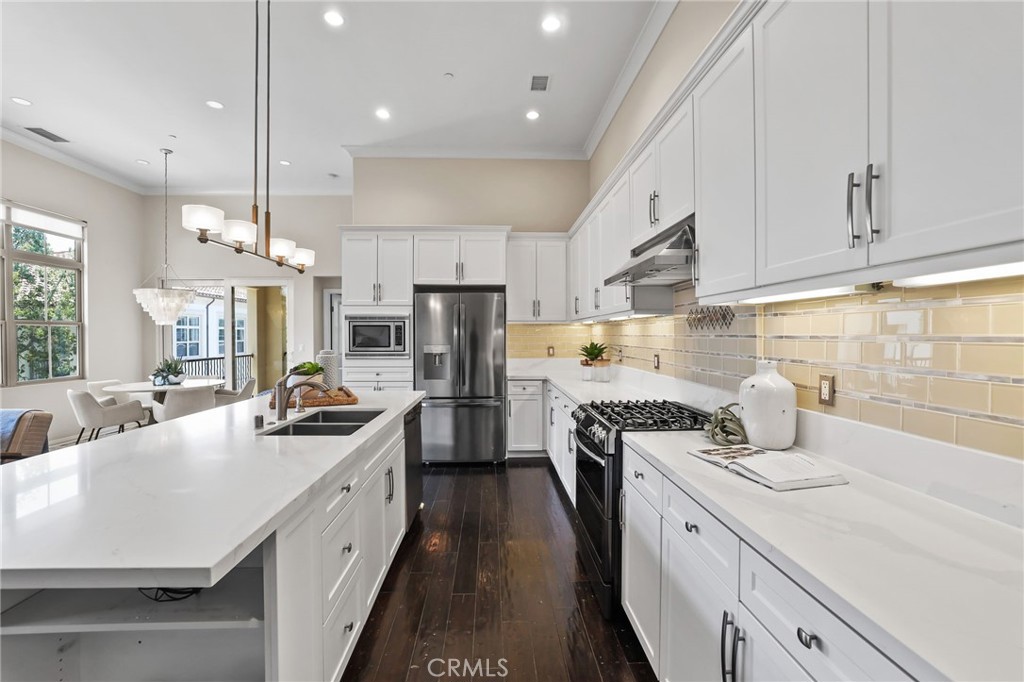 47 Mayfair Property Photo 14