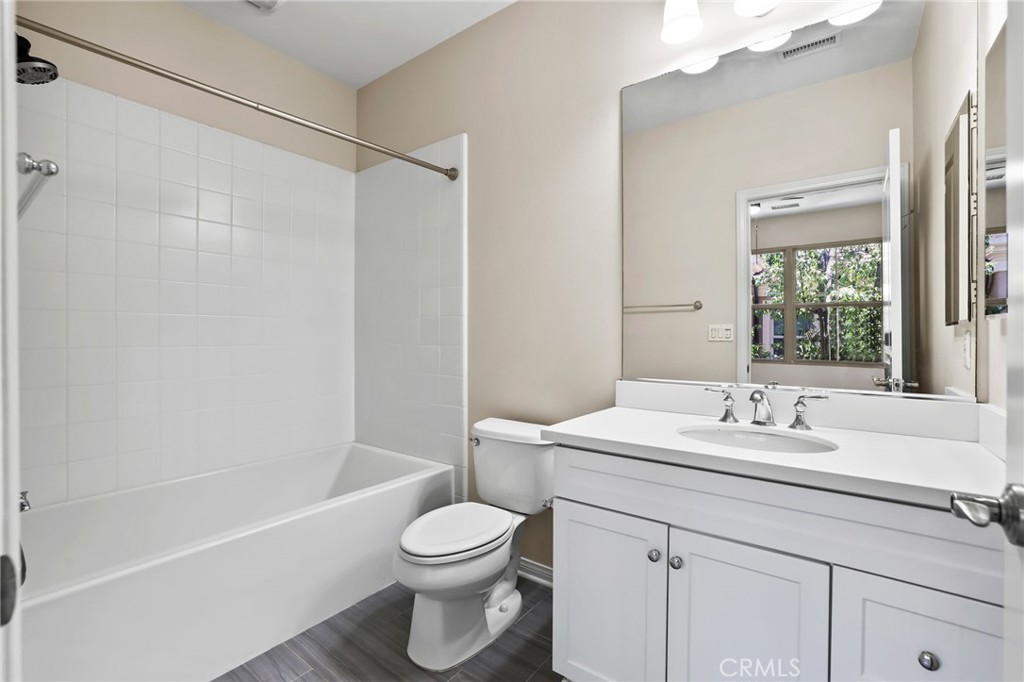 47 Mayfair Property Photo 19