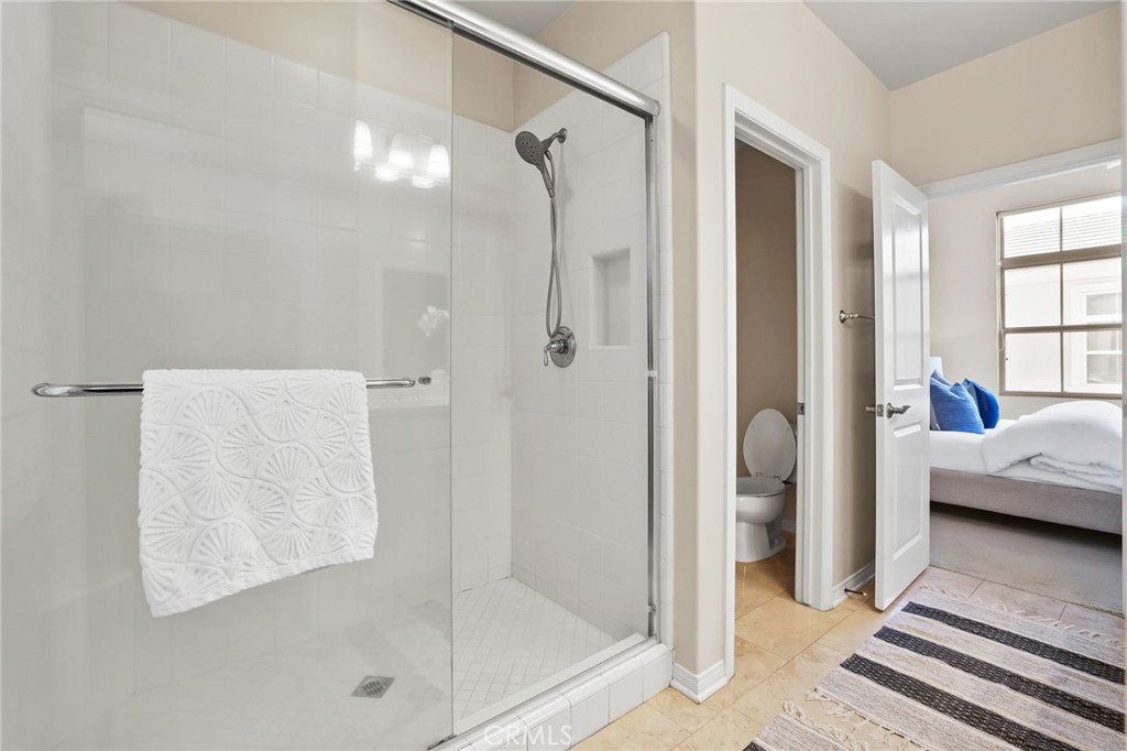 47 Mayfair Property Photo 23