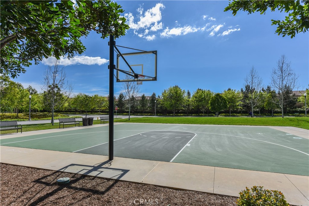 47 Mayfair Property Photo 31