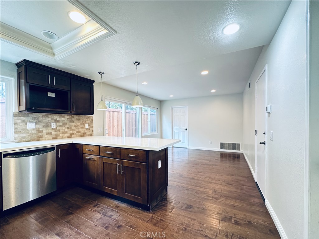 30051 Oceanus Property Photo 2