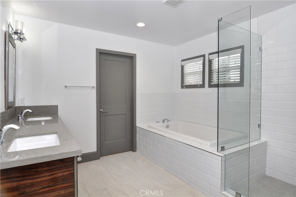 13742 Utt Drive Property Photo 11