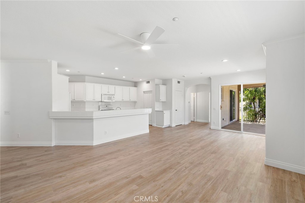 361 Summer Property Photo 4